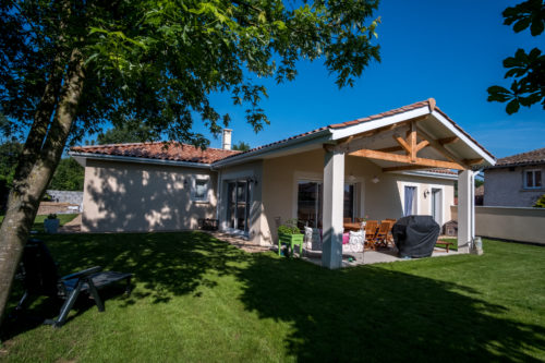 Villa traditionnelle de plain-pied de 118,48 m2 située dans l’Ain