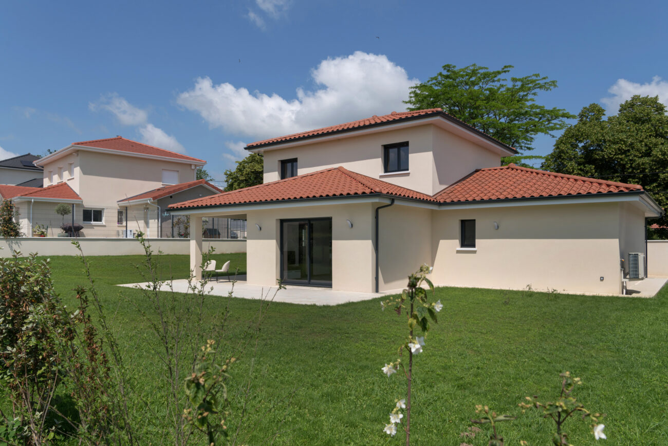 Maison traditionnelle Maisons Elytis à Maubec (Nord-Isère)